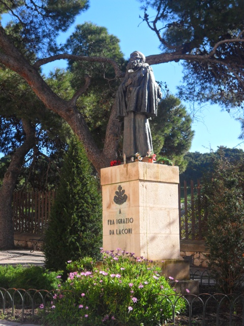 Statua di Sant'Ignazio da Laconi