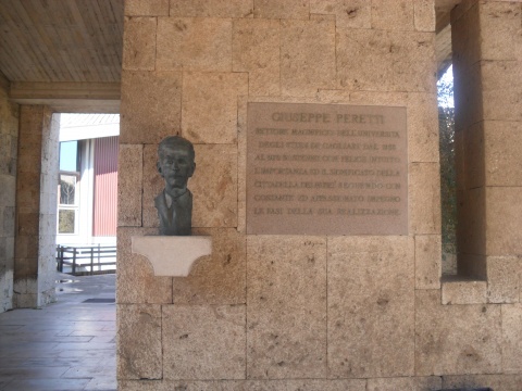 Busto e Lapide Commemorativa di Giuseppe Peretti