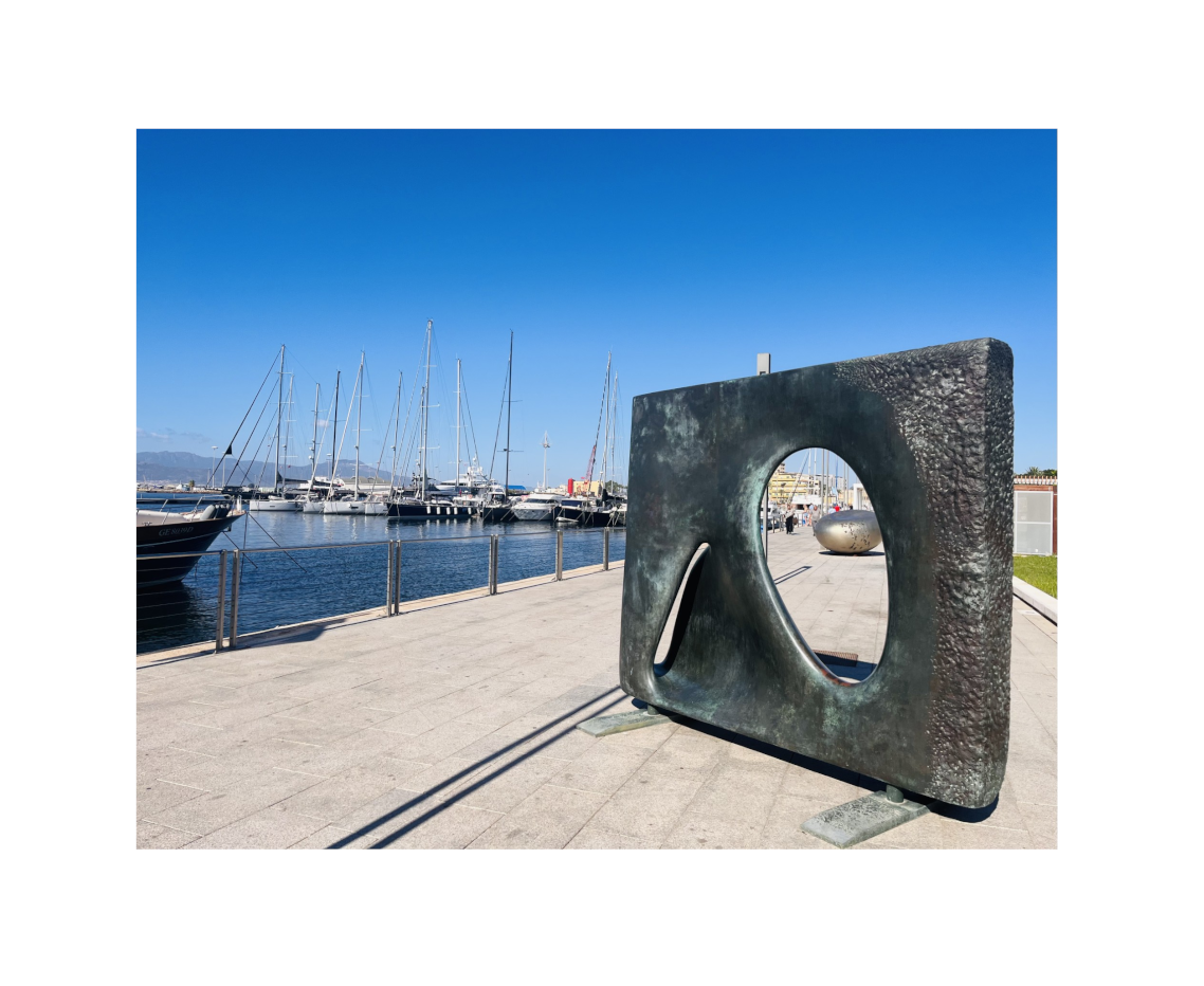Sculture di Kan Yasuda sul lungomare di Cagliari