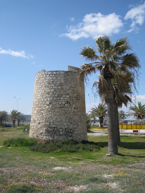 Torre Spagnola o di Mezza Spiaggia