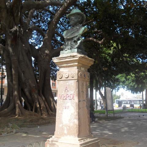 Busto di Giuseppe Verdi