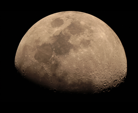 Speciale Luna al telescopio: la Luna al primo quarto