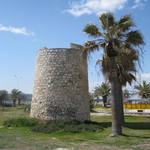 Torre Spagnola o di Mezza Spiaggia